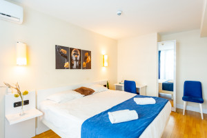 Junior Suite 1 Bedroom with Balcony #3530C._.O.Y.